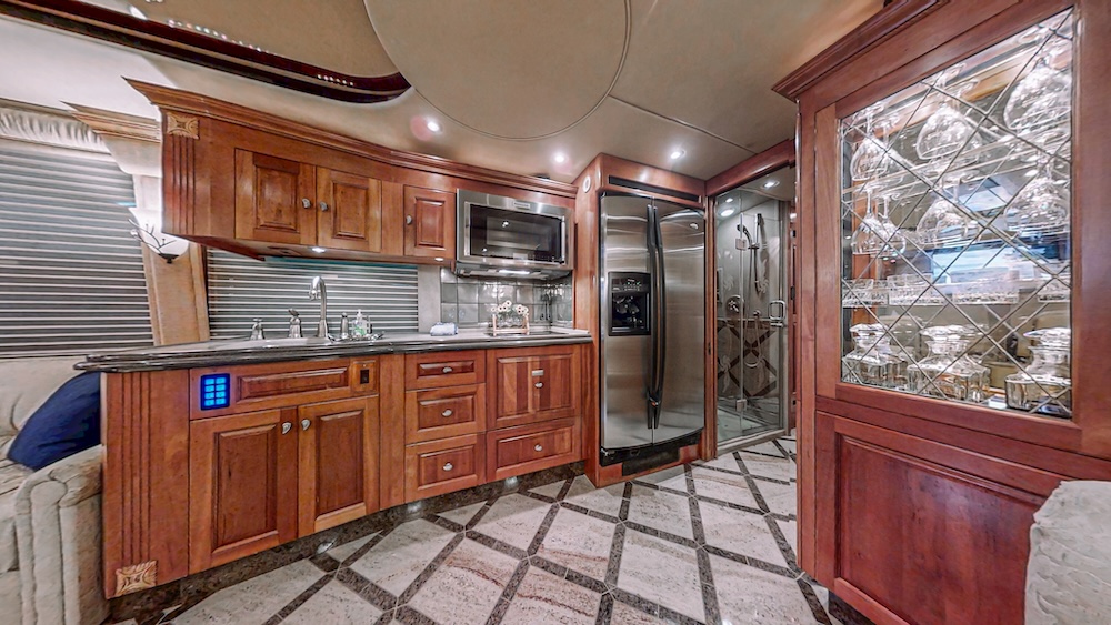 2006 Prevost Royale XLII For Sale